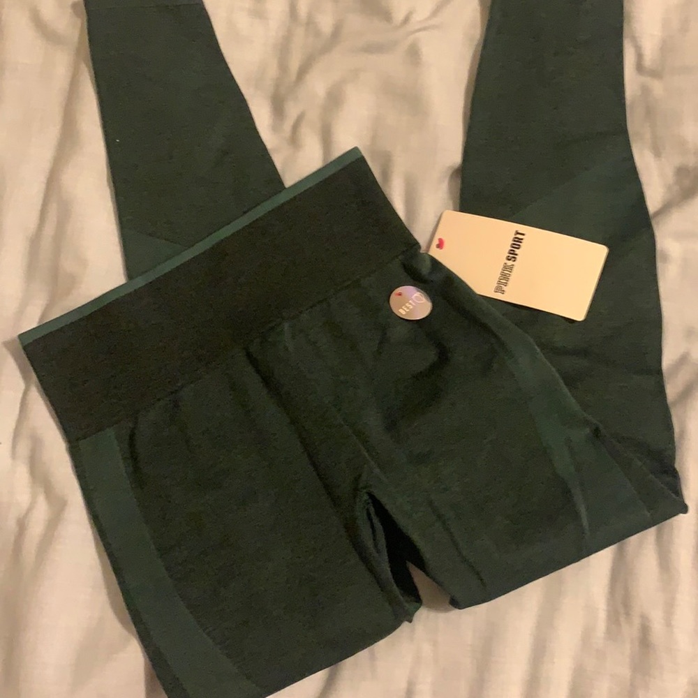 Victoria’s Secret leggings